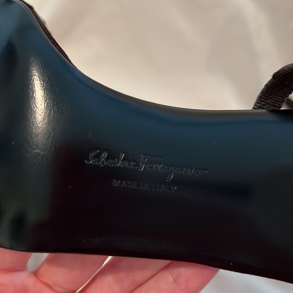 FERRAGAMO HEELS - Picture 12 of 16